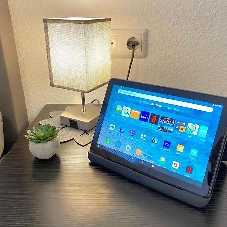 3 Zimmer Apartment In S-Bahn Naehe, 76 Qm, Max 5 Pers, 30Qm Dachterasse, Garage, Internet 1000 Mbit Gärtringen Exteriör bild