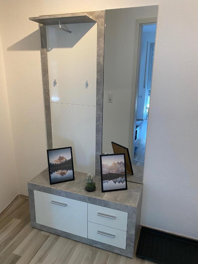 3 Zimmer Apartment In S-Bahn Naehe, 76 Qm, Max 5 Pers, 30Qm Dachterasse, Garage, Internet 1000 Mbit Gärtringen Exteriör bild