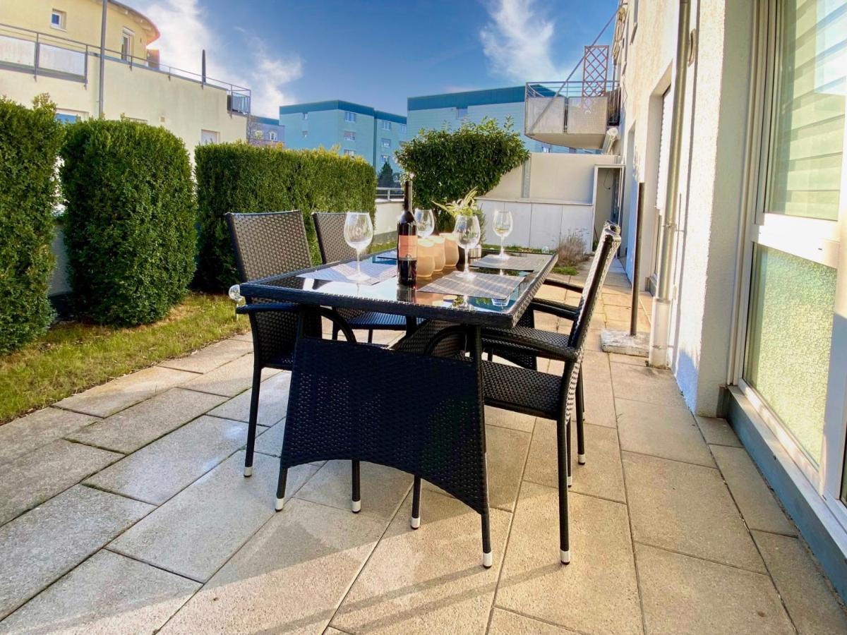 3 Zimmer Apartment In S-Bahn Naehe, 76 Qm, Max 5 Pers, 30Qm Dachterasse, Garage, Internet 1000 Mbit Gärtringen Exteriör bild